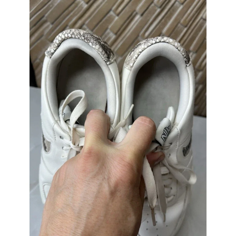 NIKE W AF1 PIXEL SE AIR FORCE 1  S White Leather CV8481-101 sz 11 Shoes Sneakers